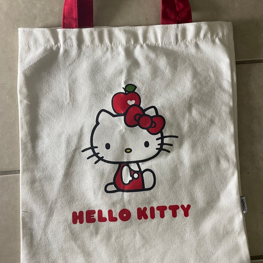 hello kitty tote bag - apple collection